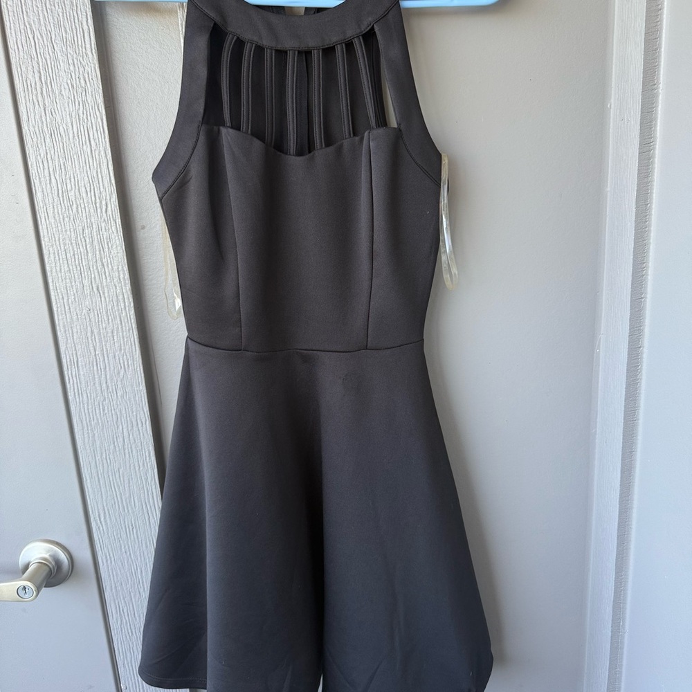 Classic Little Black Dress – Timeless & Chic – XS (EUC)